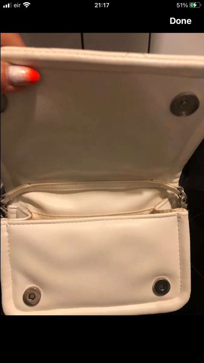 Ladies bag €3 - Image 4