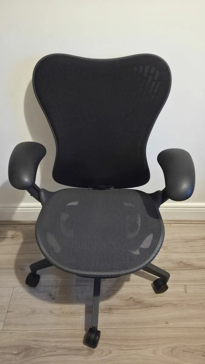 Office Chairs - Image 4