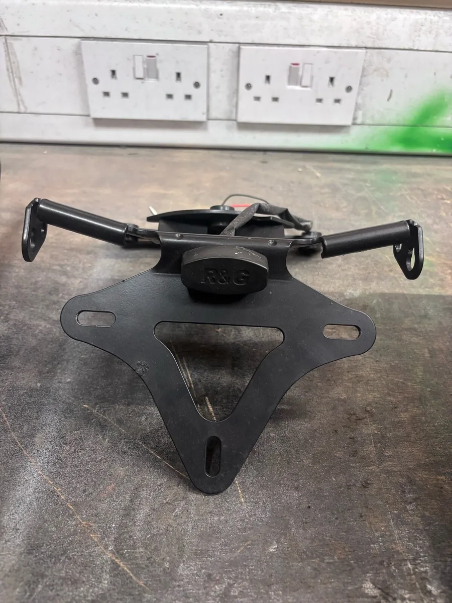 BMW Motorrad Tail bag/ Michelin tyres/ Various - Image 3