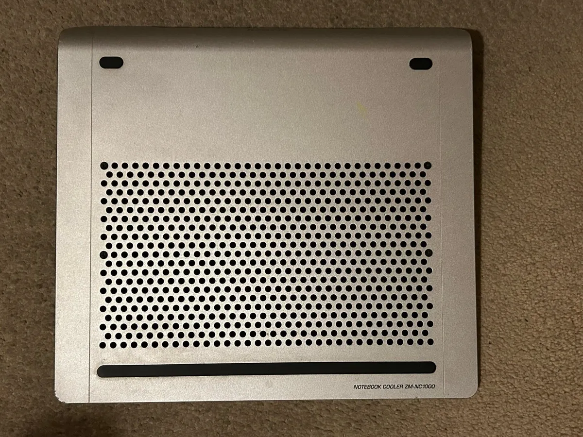 Laptop cooling stand - Image 1