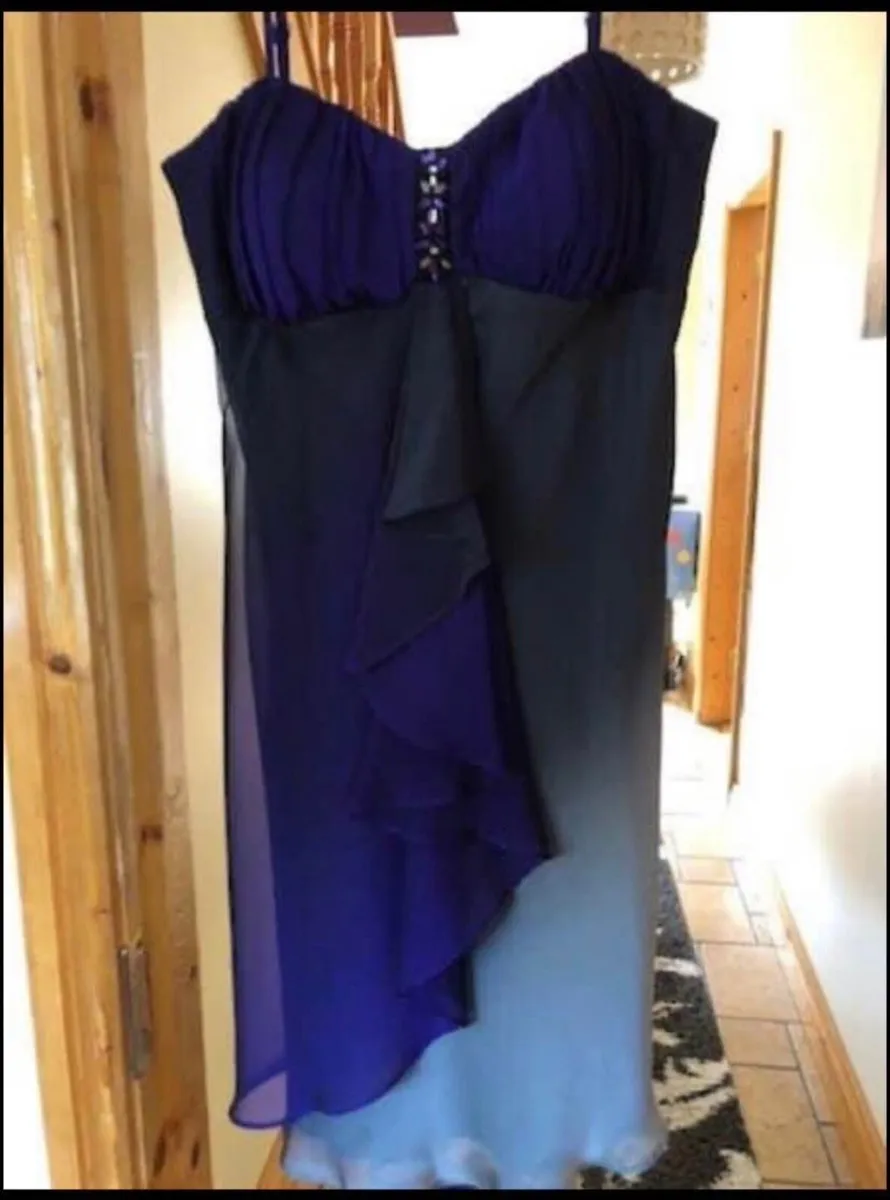 Dress size 14 - Image 2