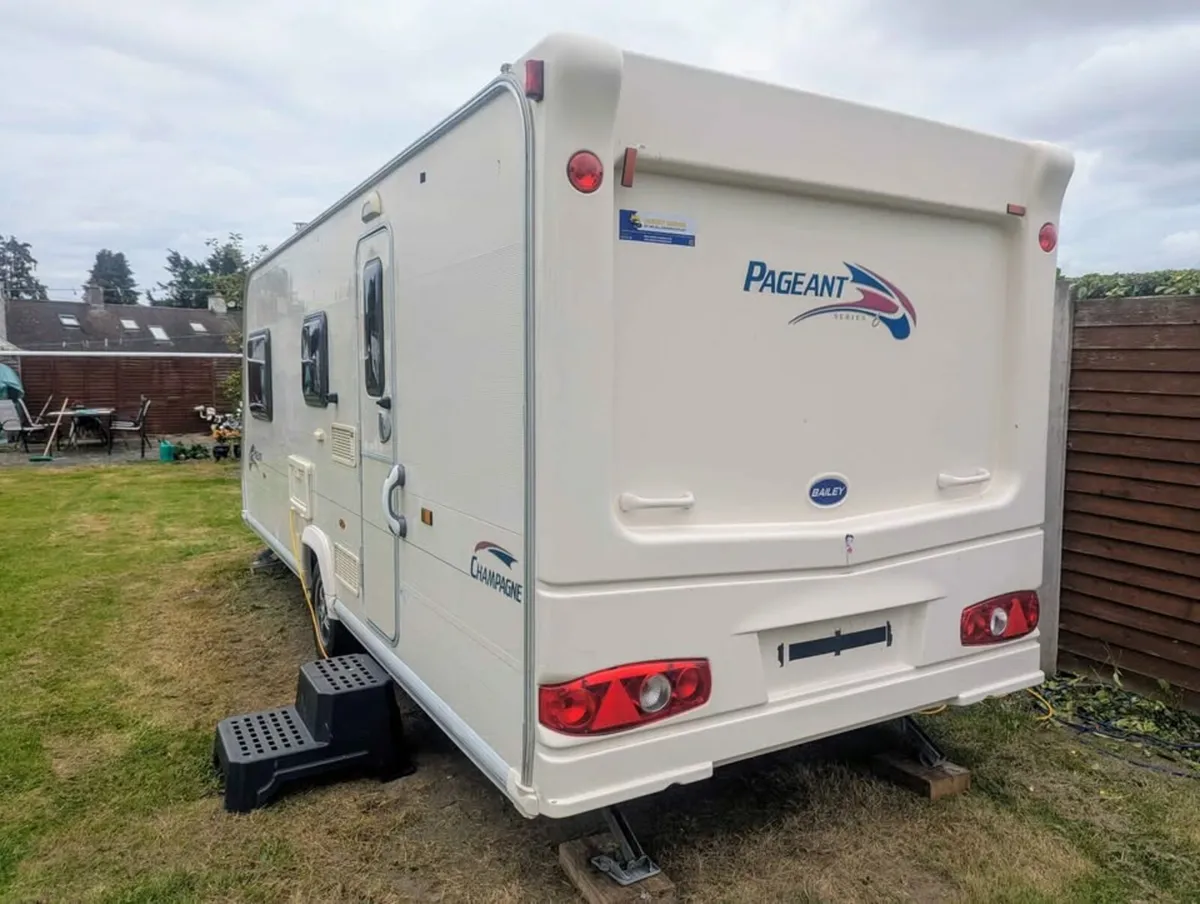 Bailey Pagaent 4 Berth Caravan - Image 2