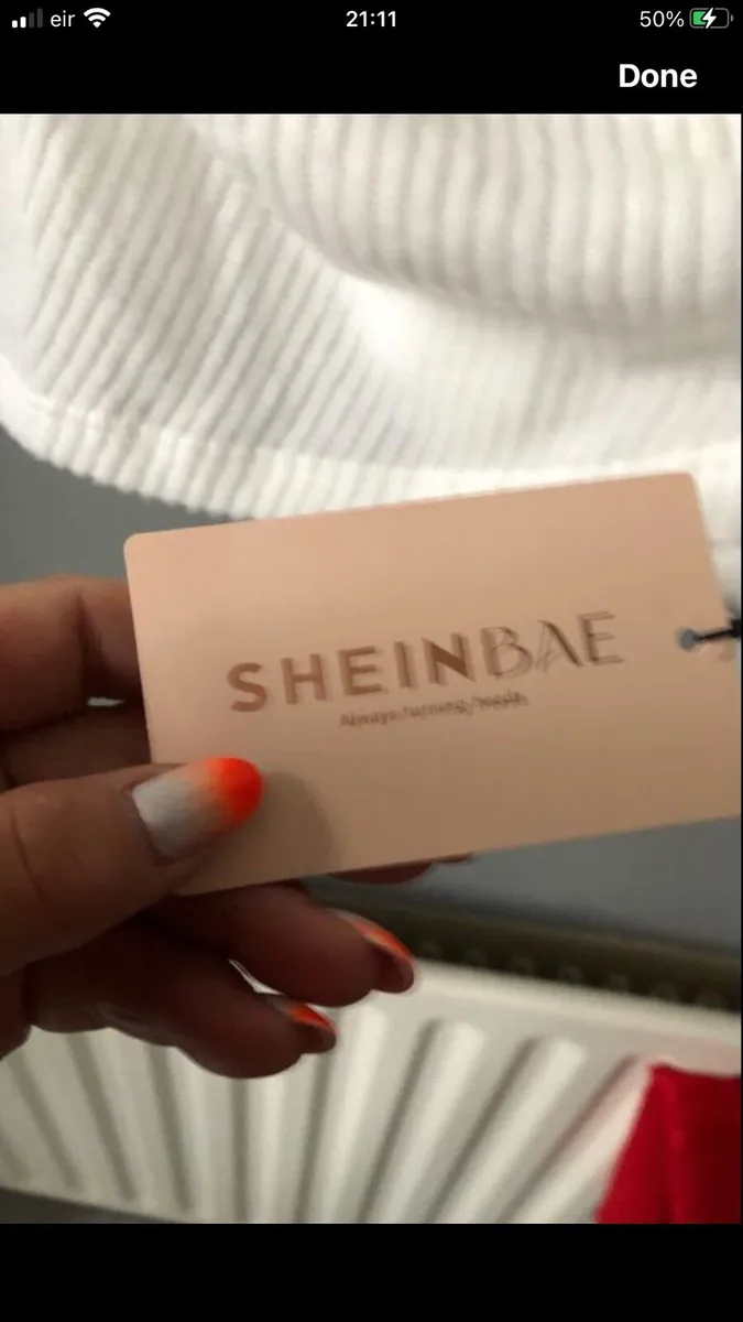 Ladies BNWT jumper XS €5 - Image 2