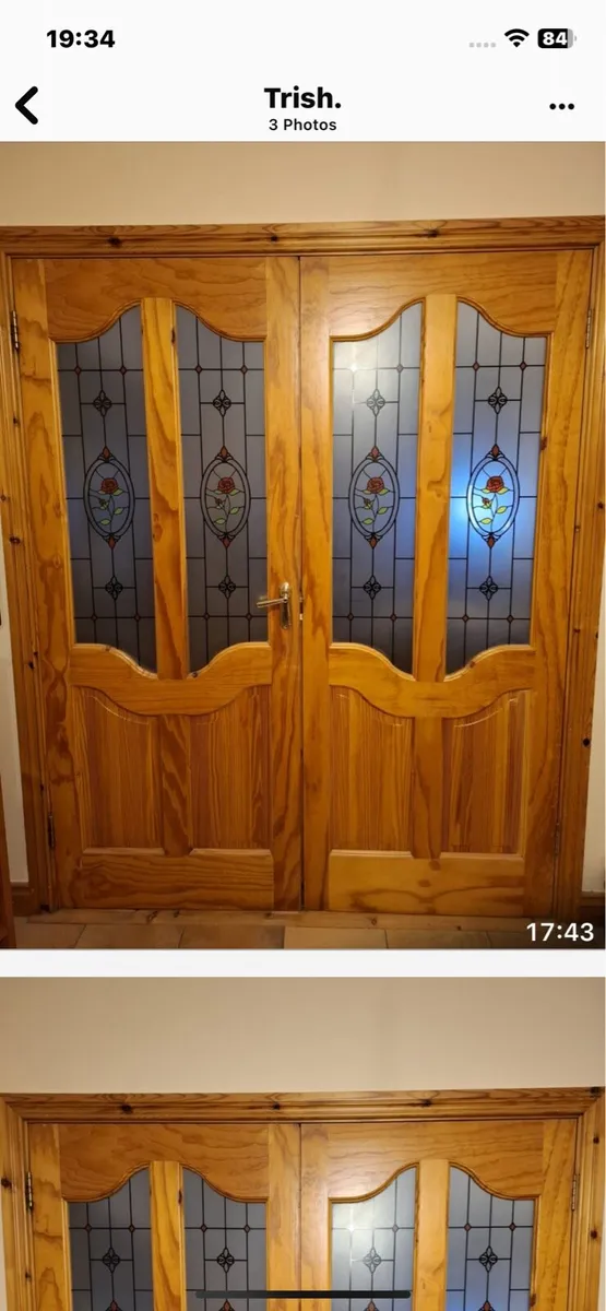 Table, chairs, doors - Image 1