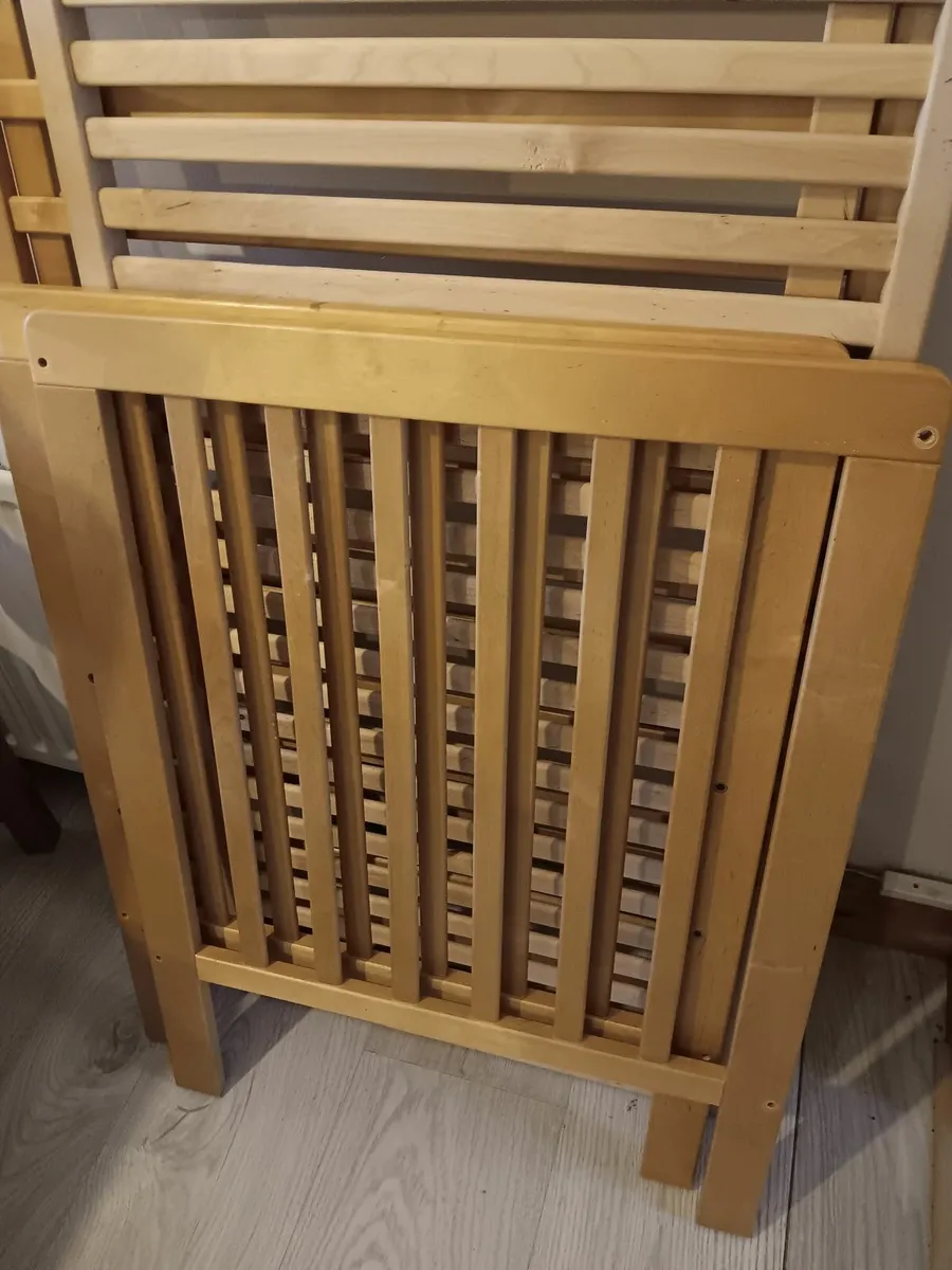 Cot for sale - Image 1