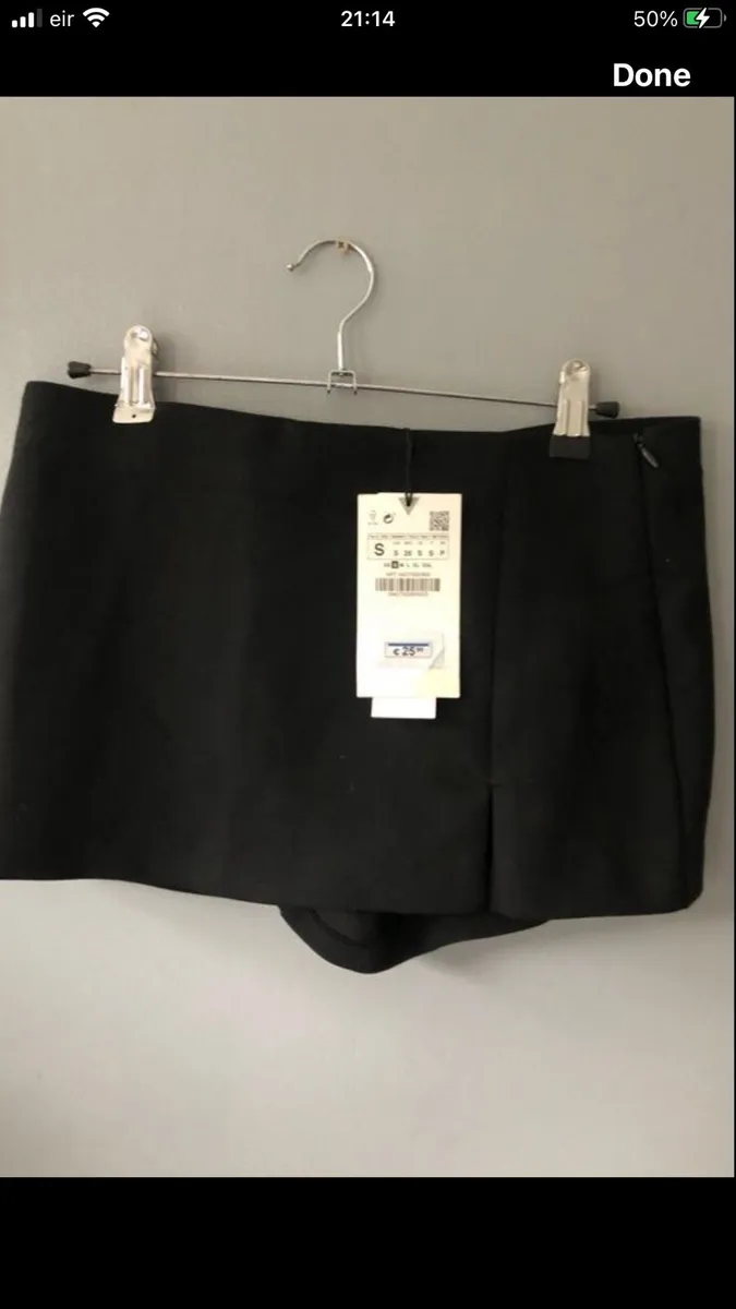 Ladies BNWT Zara shorts size S €15 - Image 1