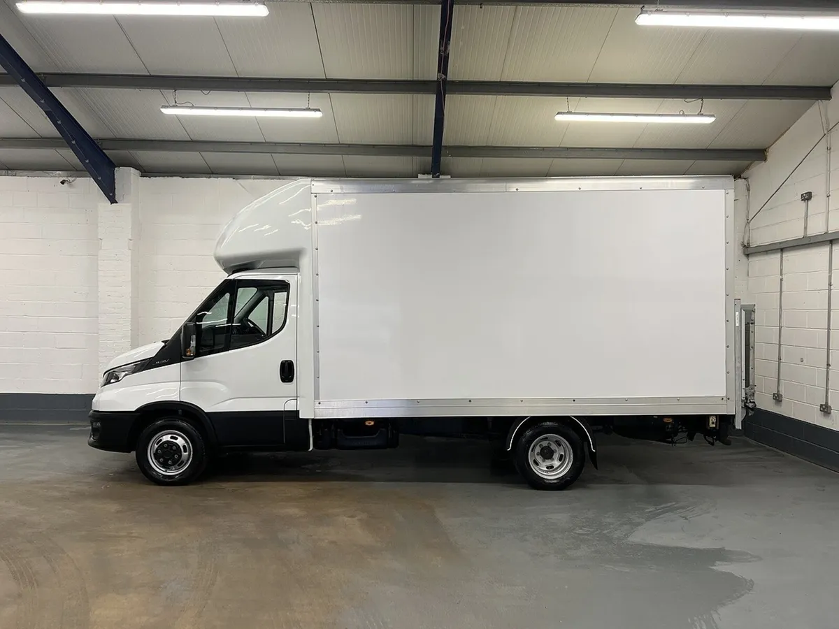 2023 Iveco Daily Luton Box Van - Image 1