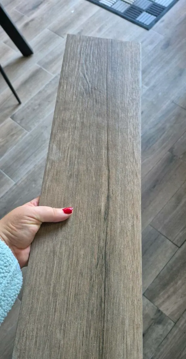 Wood Effect Floor Tiles - Image 4