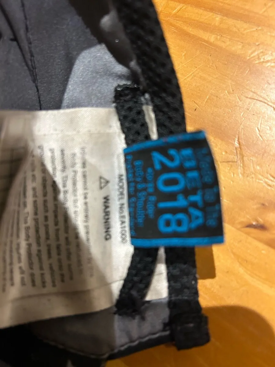 Champion Childs back protecter - Image 4