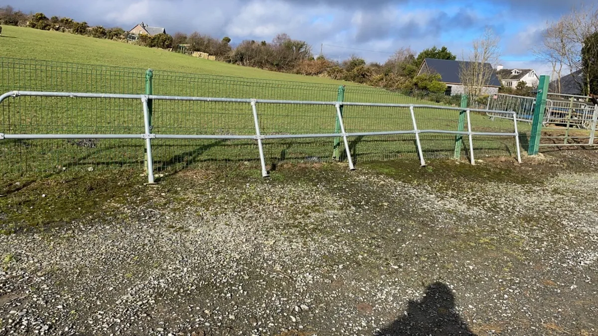 Hand rail for sale - Image 4
