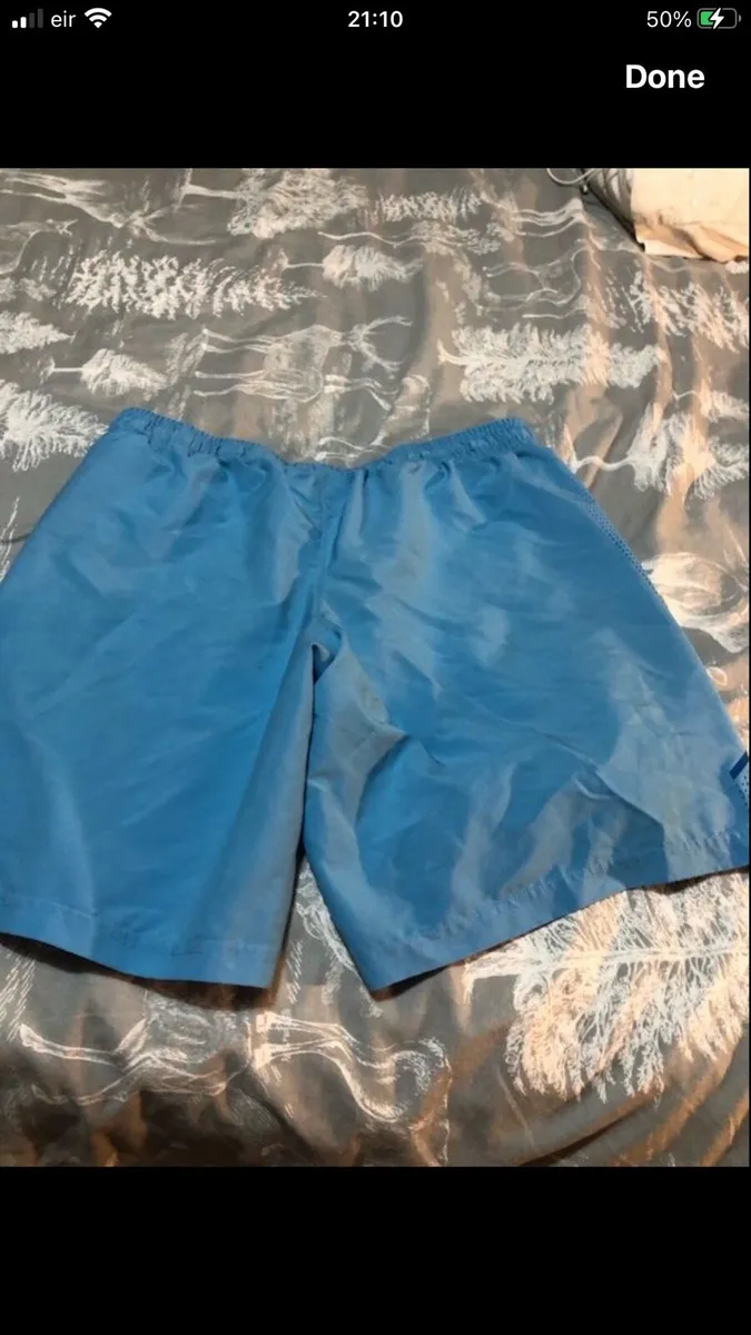 Boys under armour shirts size XL €8 - Image 4