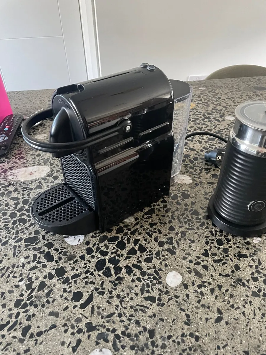 Nespresso Coffee machine & frother - Image 3