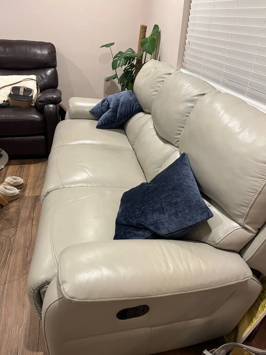 Leather sofa - Image 3