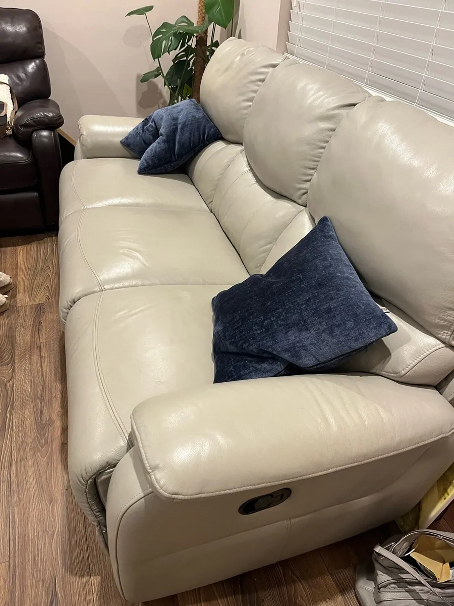 Leather sofa - Image 4