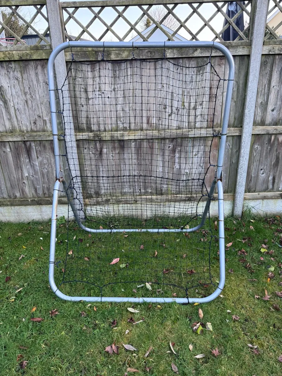 Football rebounder - Image 2