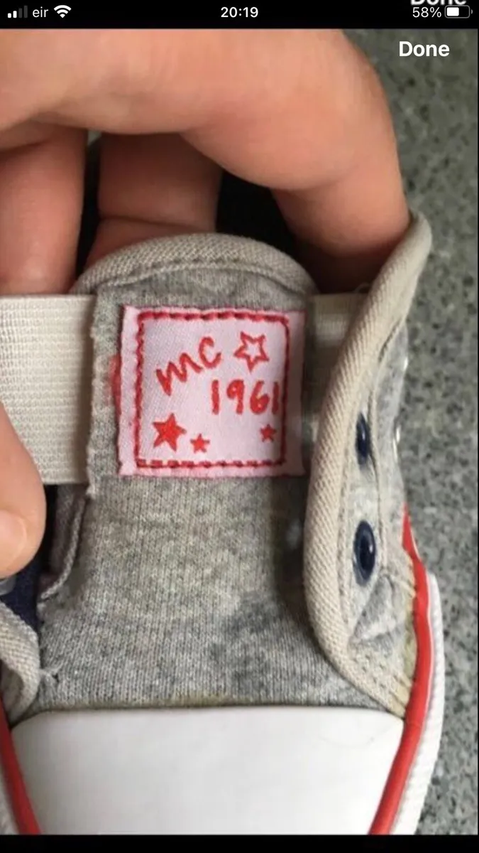 Boys trainers size 4 €5 - Image 3