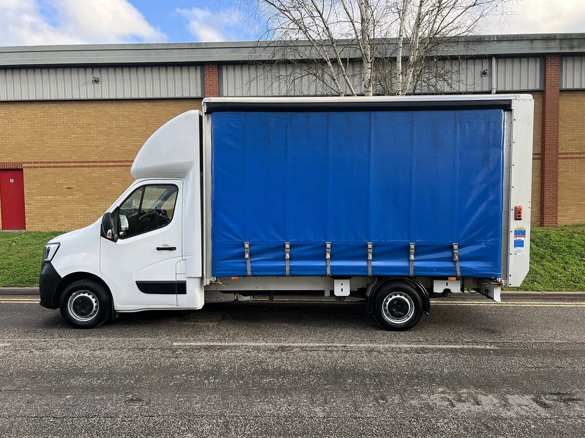 2022 Renault Master Curtainsider Van - Image 1