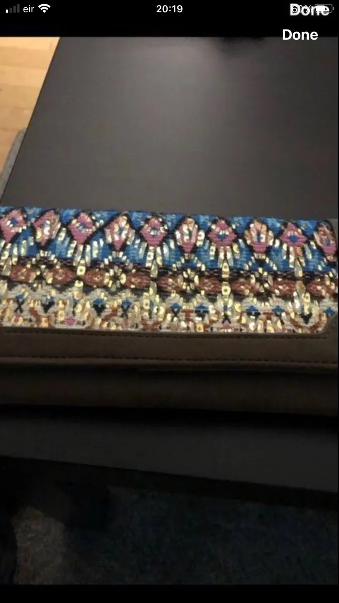 Ladies  purse €3 - Image 1