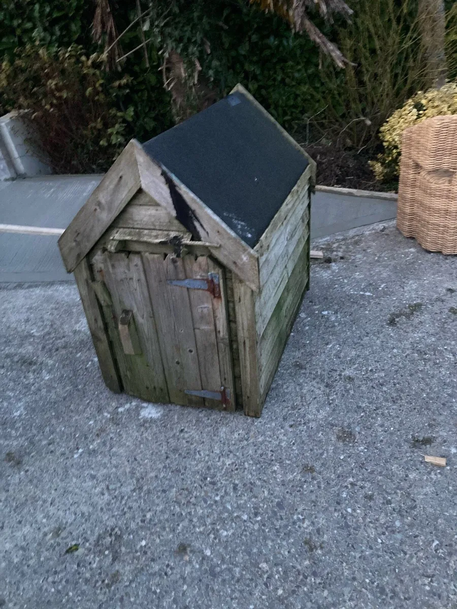 Dog kennel FREE