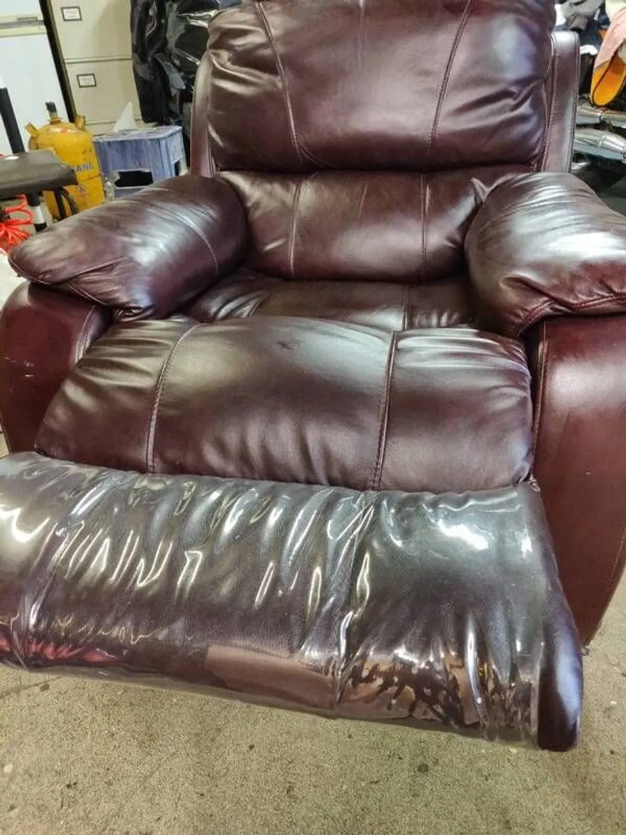 recliner - Image 1