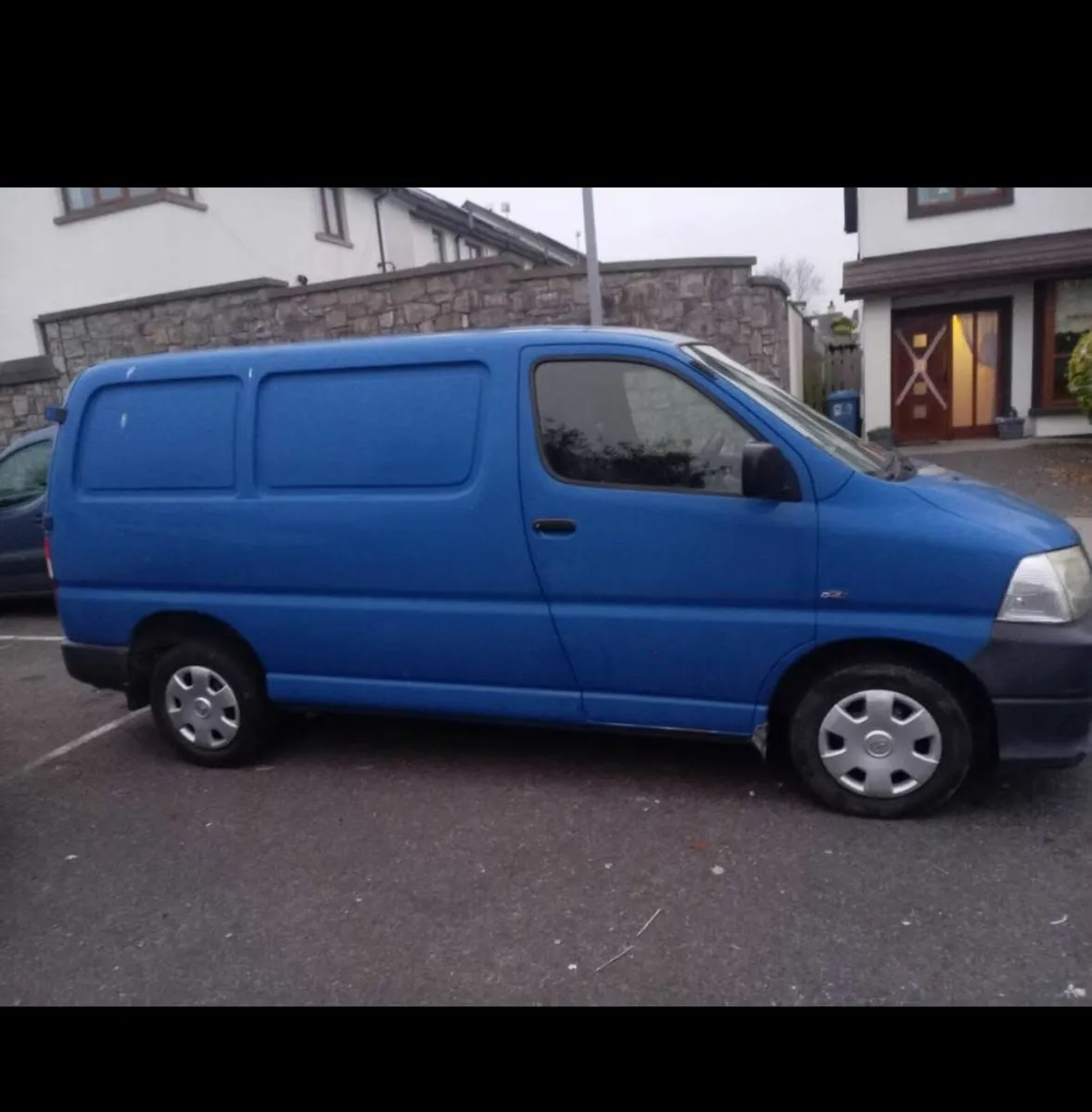 2011 Toyota hiace UK reg - Image 1
