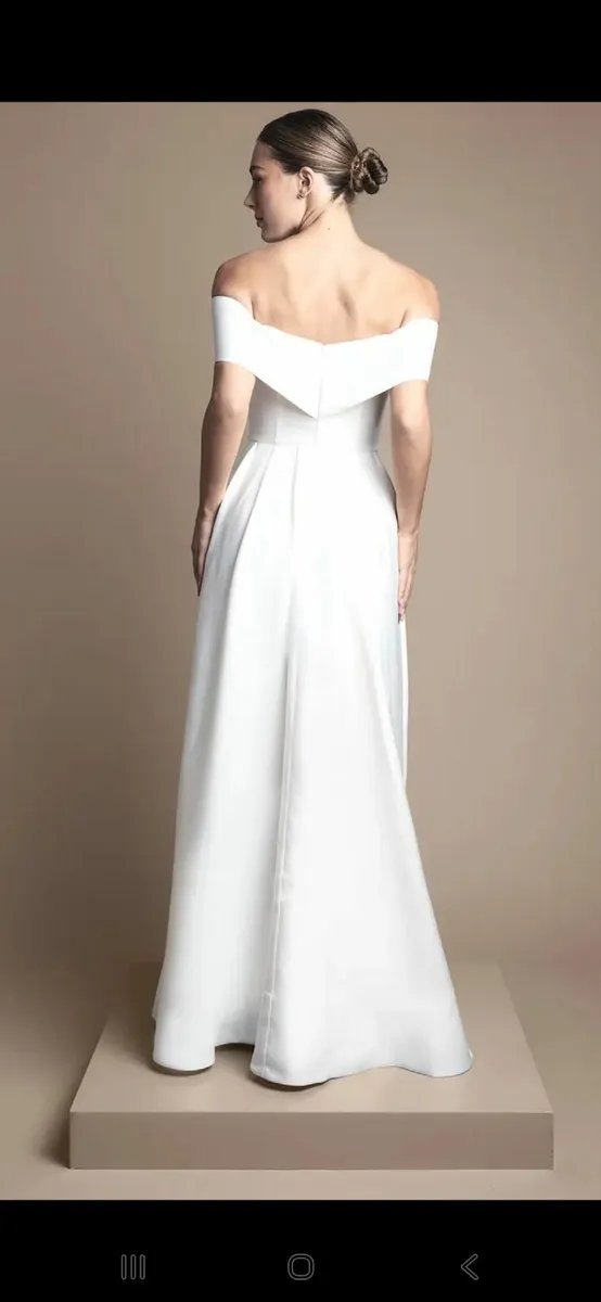 Wedding dress - Image 3