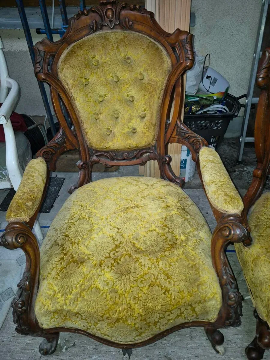 Abutefill antique pair of wallnut arm chairs in pe - Image 1