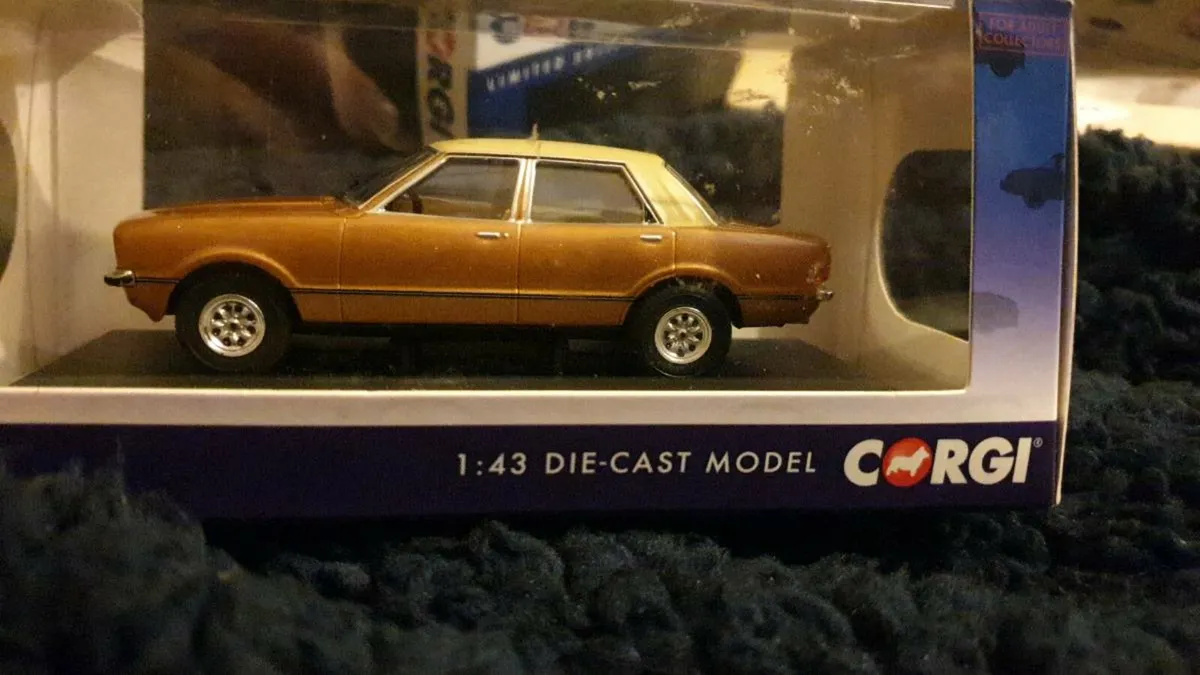 VINTAGE FORD CORTINA DIE.CAST