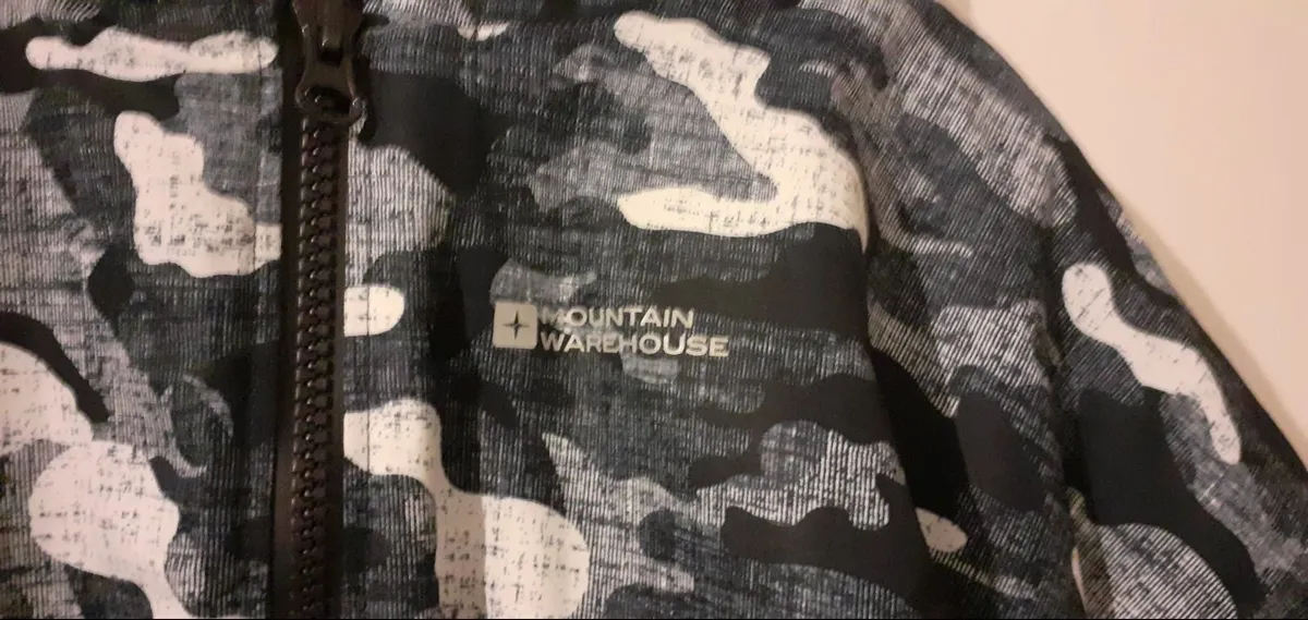 Change Robe Mountain Warehouse - Image 3