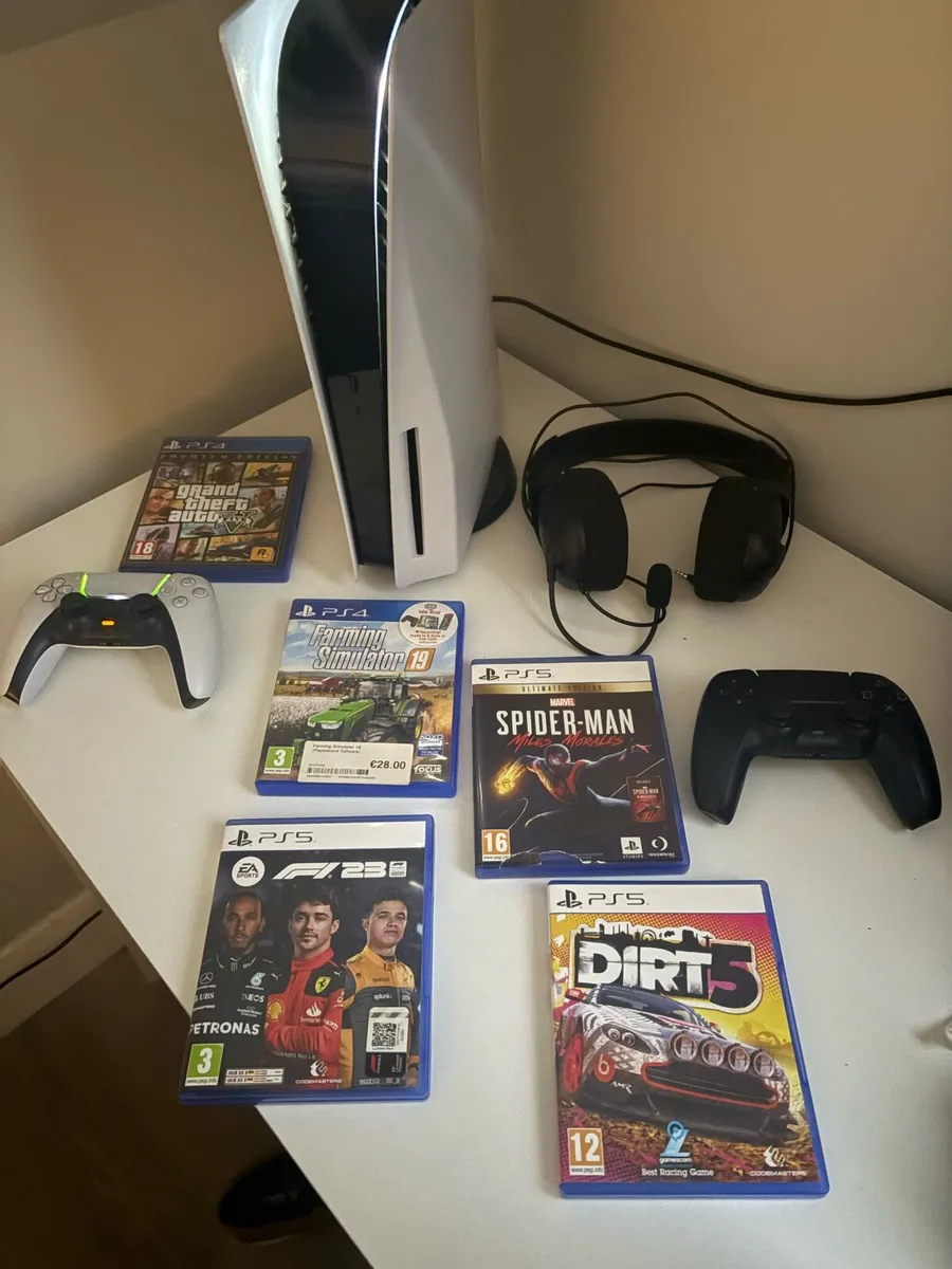 Ps5, games, controllers and headset