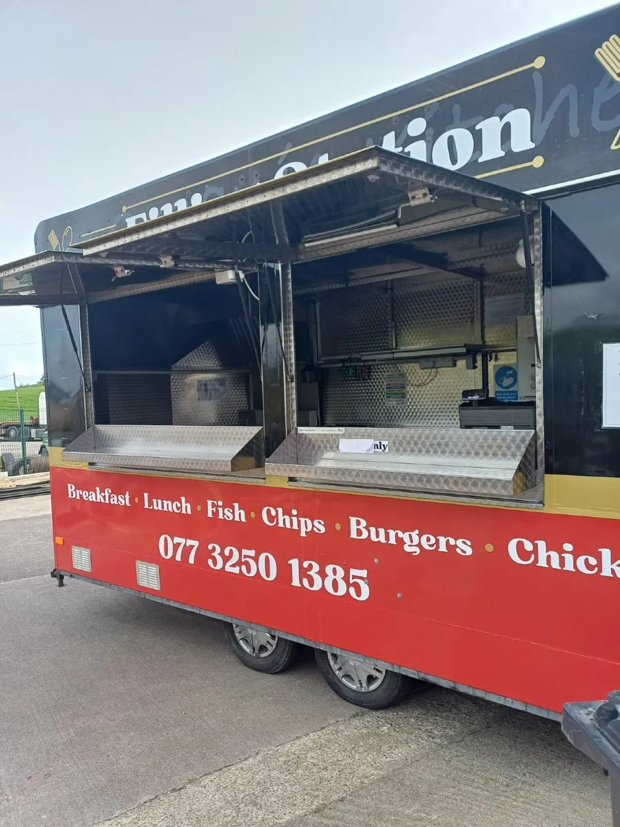 Catering trailer - Image 4