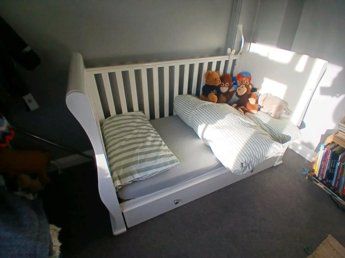 White sleigh style cot bed (6 months to 5 years) - Image 3