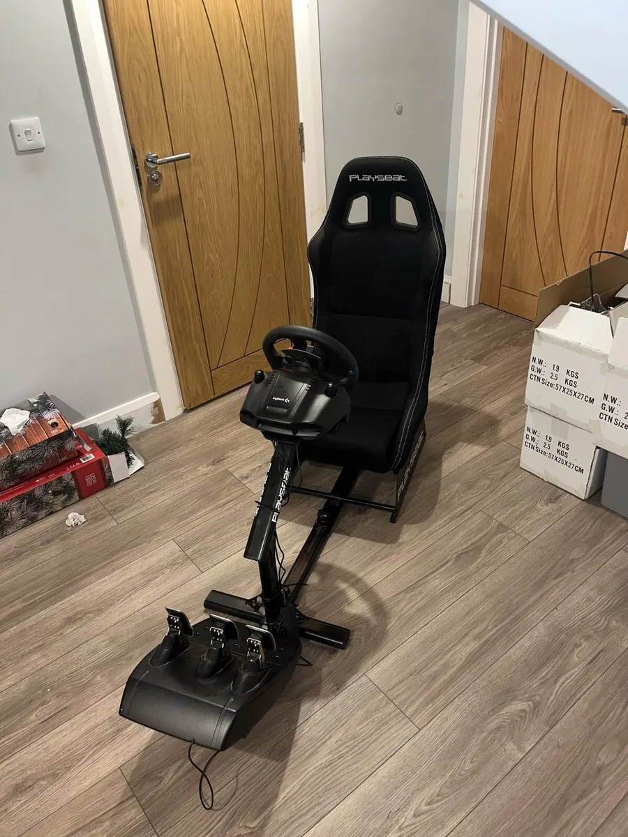 Gaming chair and wheel
