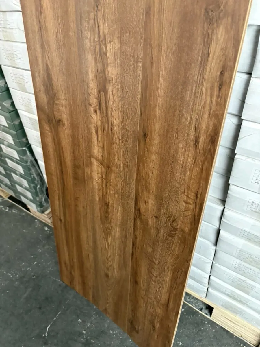 New laminate floorinh - Image 2