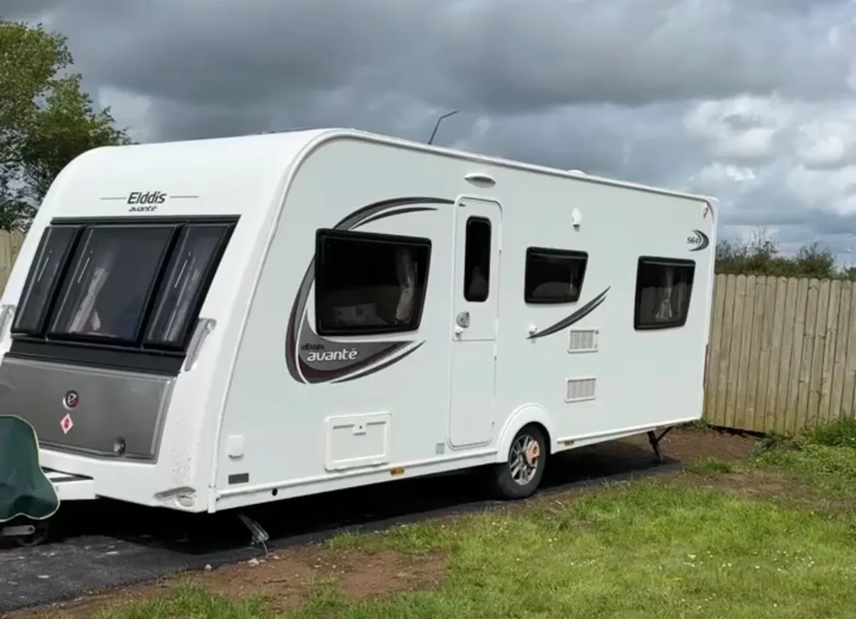 Elddis Avante 564 4 berth caravan 2015 Video Tour* - Image 1