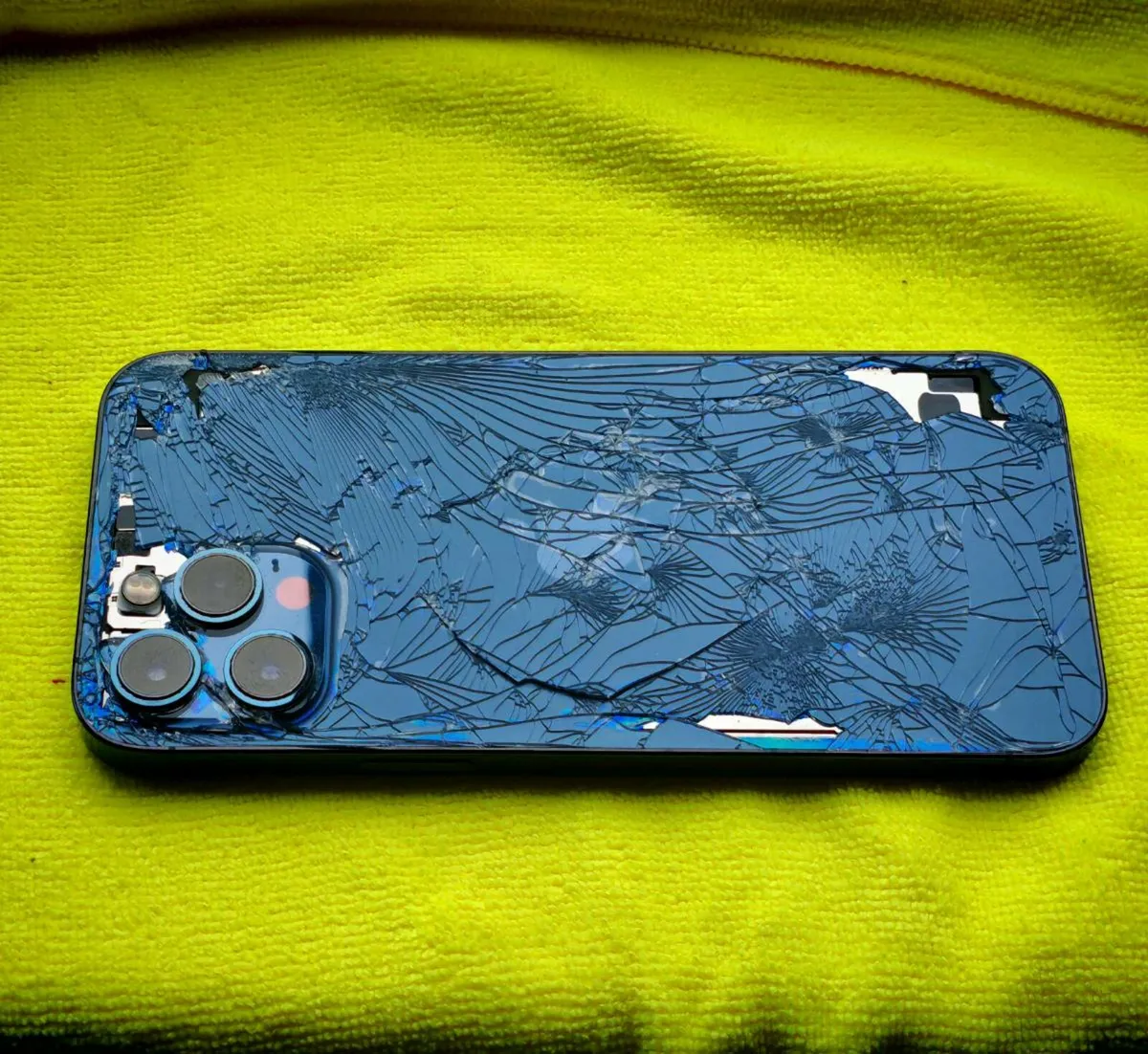 Apple iPhone 12 Pro Max - Image 4