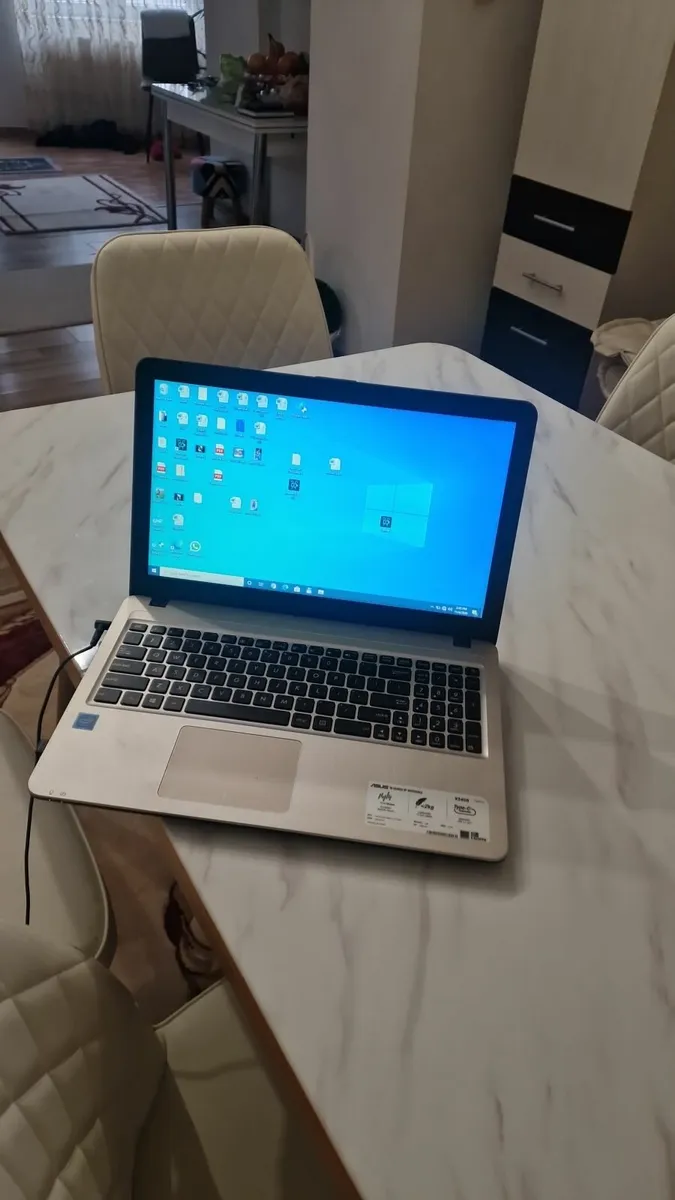 Laptop Asus - Image 4