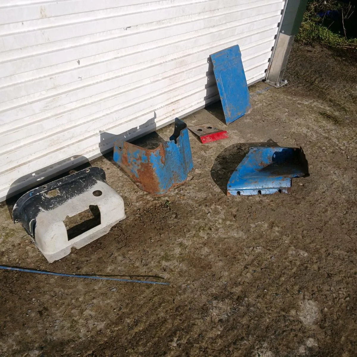 Ford parts - Image 1