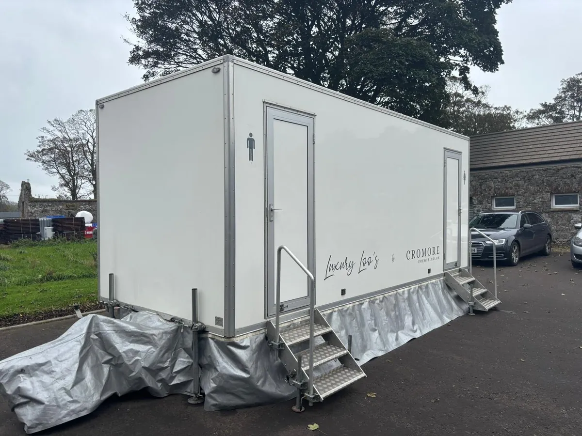 Luxury Toilet Trailer - Image 1