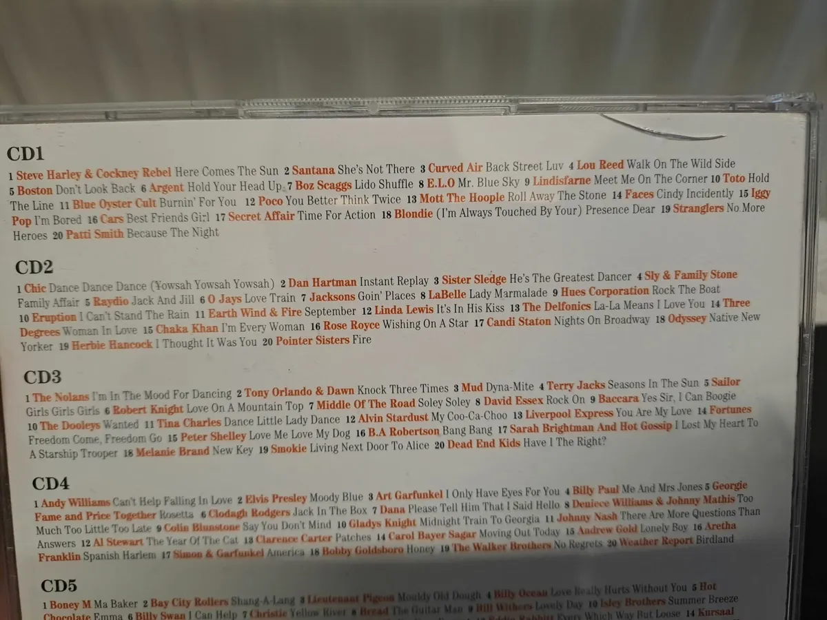 70s – 100 Essential Tracks (5 CD Box Set) - Image 3