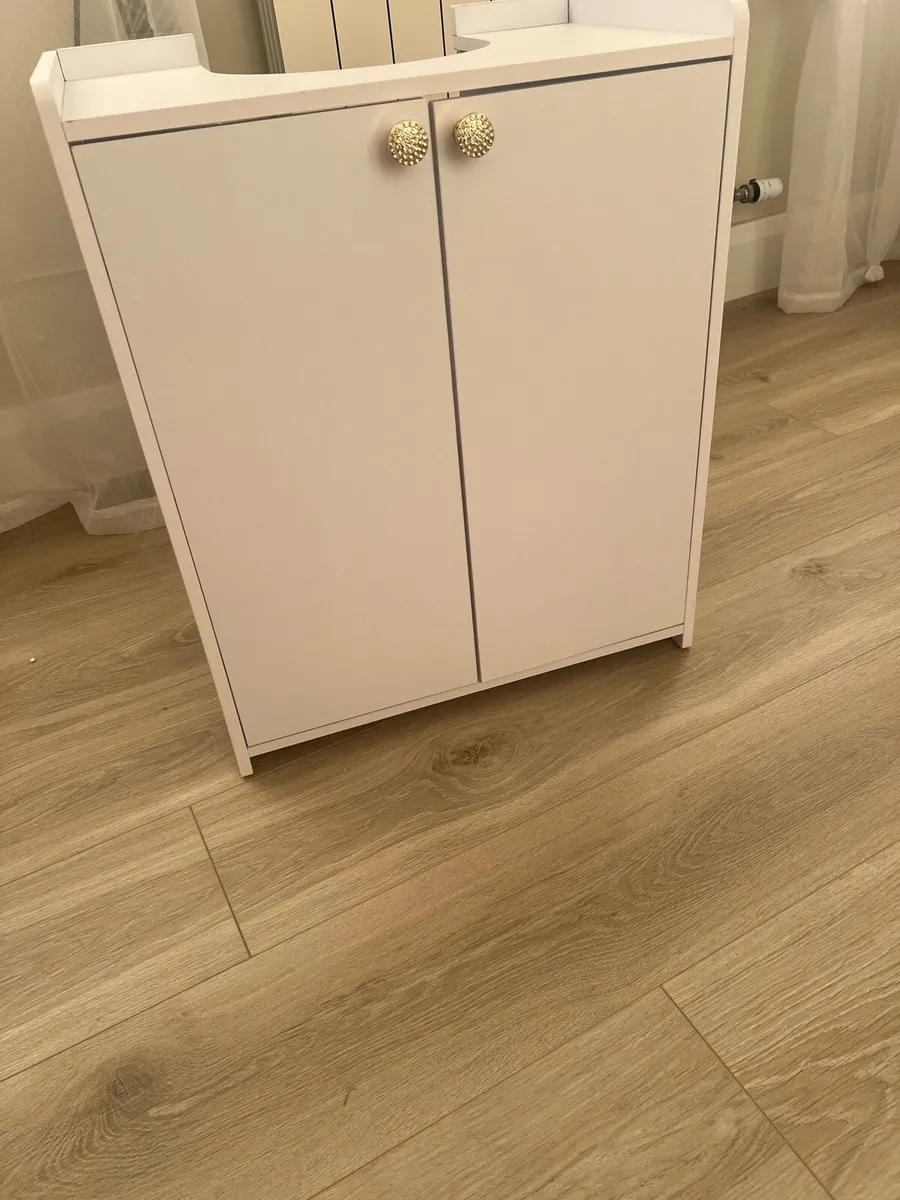 Undersink storage unit - Image 1