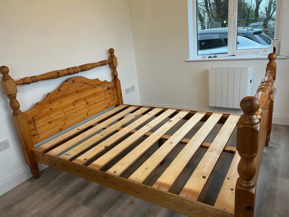 Pine bedroom set - Image 2