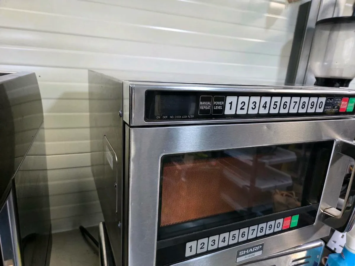 Sharp commercial microwave - Image 3