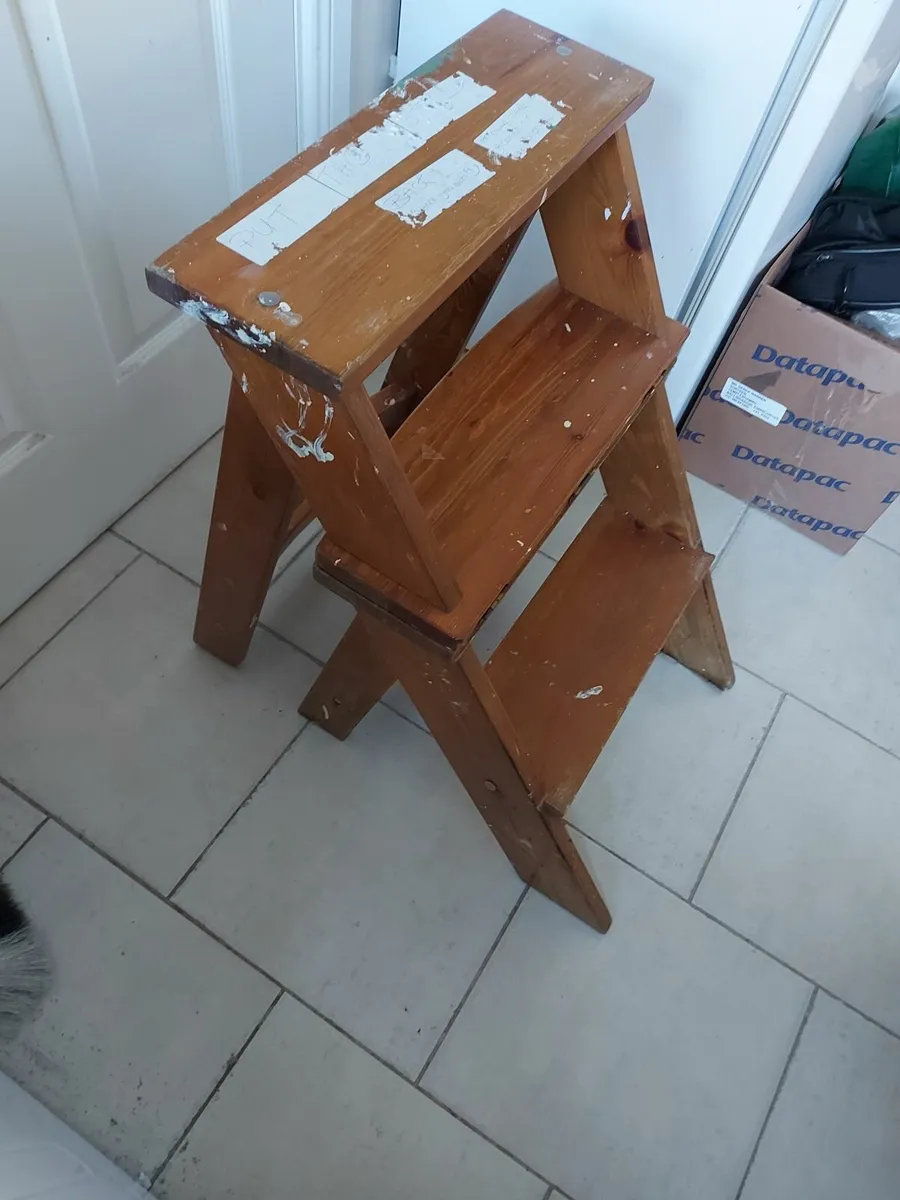 Convertible Wooden Step Ladder to Wooden Chair - Image 3