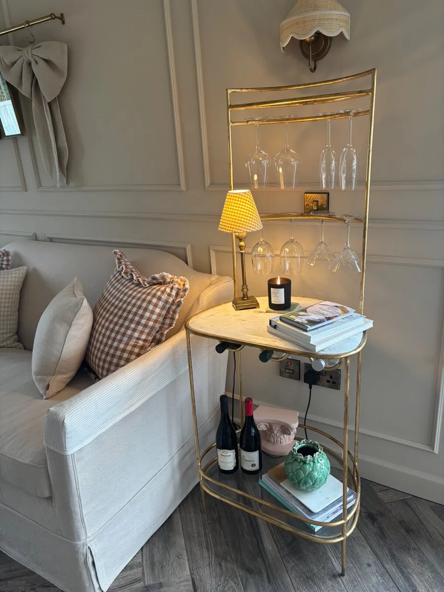 Vintage style Bar - Image 1