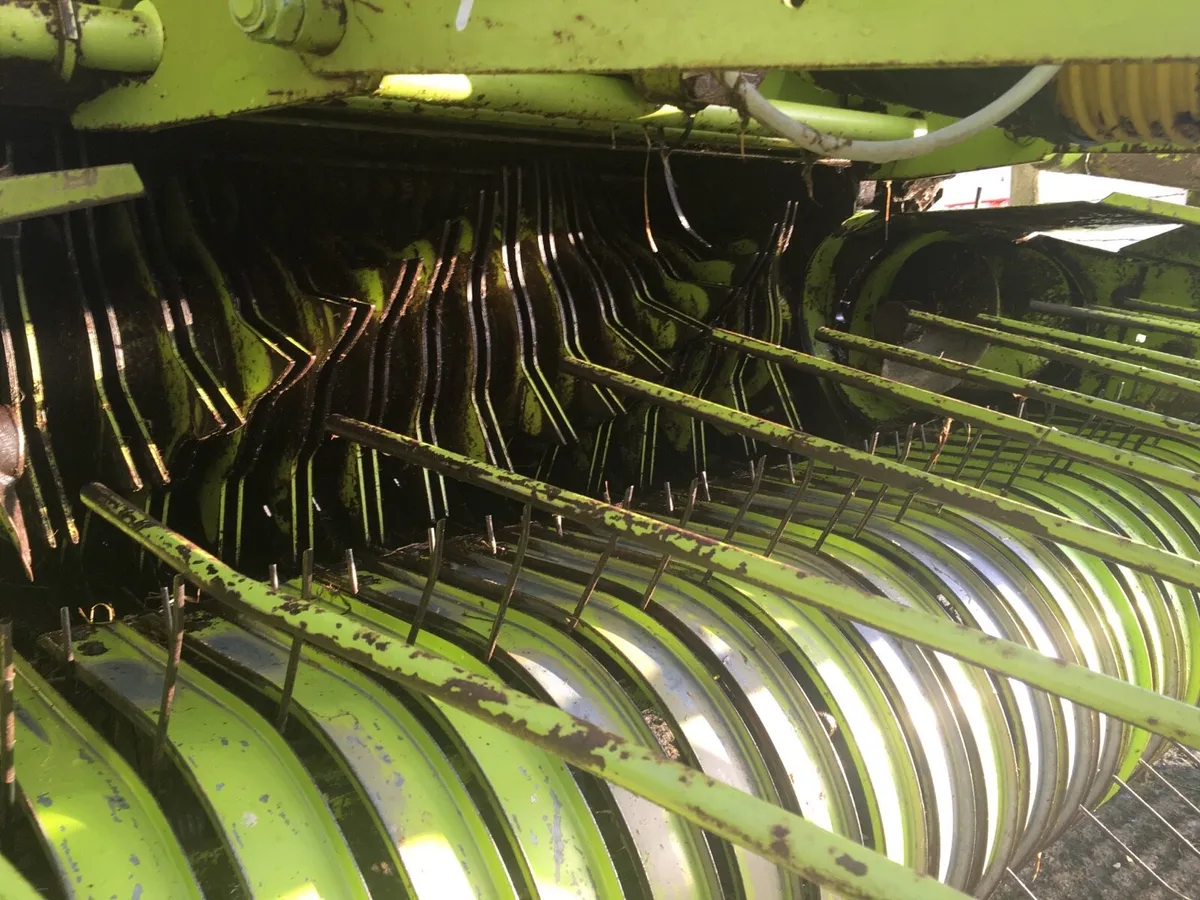 Claas 46 Rollant Rotocut Round Baler - Image 4
