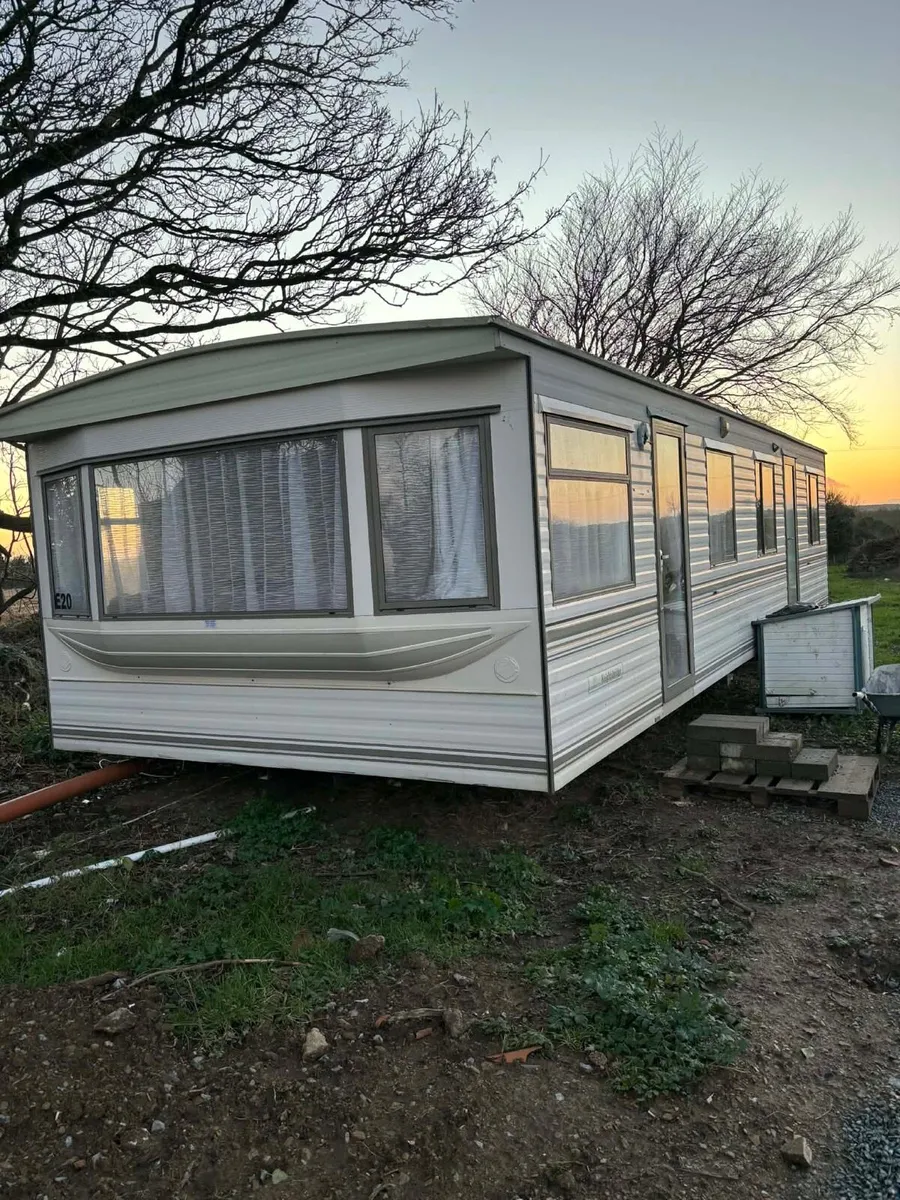 Mobile home - Image 1