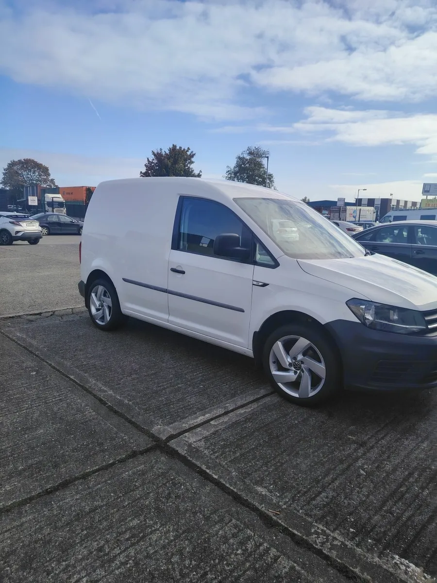 Volkswagen Caddy 2016 - Image 2