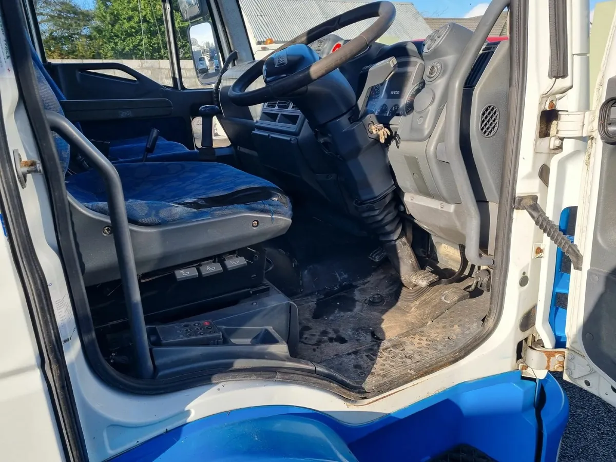 Iveco Recovery Truck 7.5 ton for sale - Image 2