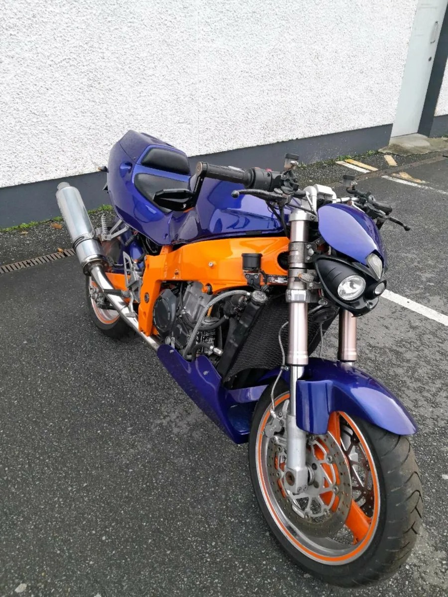 Kawasaki Zxr750 1993 streetfighter - Image 4